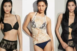 美女扒开 露出奶头图片,美女扒开露奶图片引发的道德与审美思考
