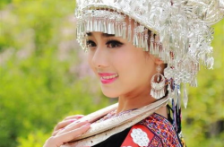女生写真苗族,探寻民族之美